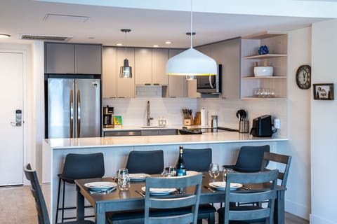 Condo | In-room dining