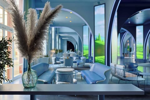 Lobby lounge, garden views, open daily