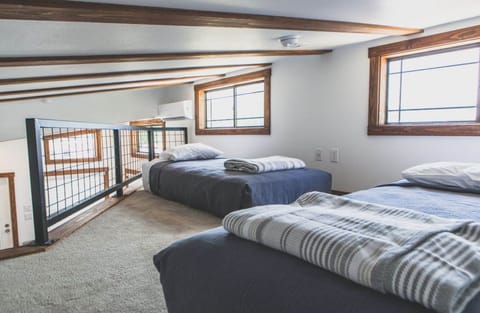 Family House, 1 Bedroom | Minibar, individually decorated, individually furnished, free WiFi