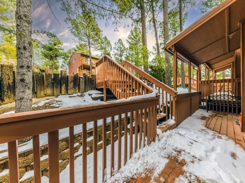 Studio (2 Bedrooms) | Property amenity