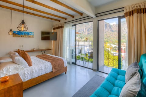 Suite with a panoramic view to the Tepozteco mountain | 1 bedroom, hypo-allergenic bedding, individually decorated