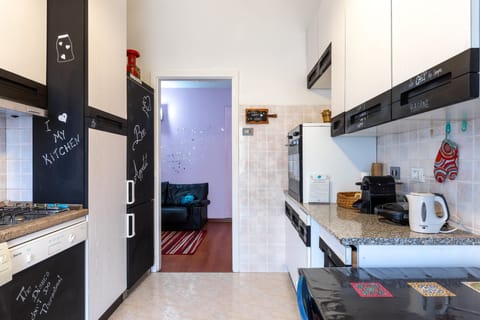 Design Apartment | Shared kitchen | Full-size fridge, oven, stovetop, dishwasher
