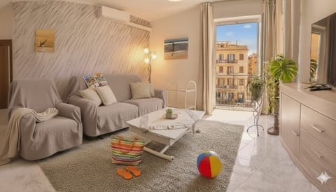 Apartment | Living area | 40-inch Smart TV with digital channels, TV