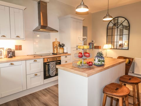 Fridge, dishwasher, electric kettle, toaster