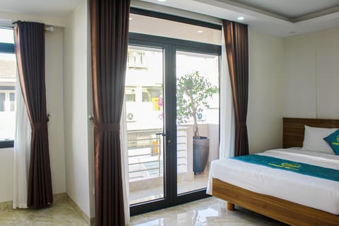 Comfort Double or Twin Room | Desk, free WiFi, bed sheets