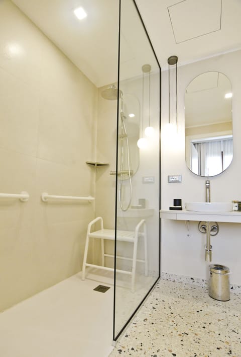 Classic Double or Twin Room (Artemisia) | Bathroom | Shower, rainfall showerhead, free toiletries, hair dryer