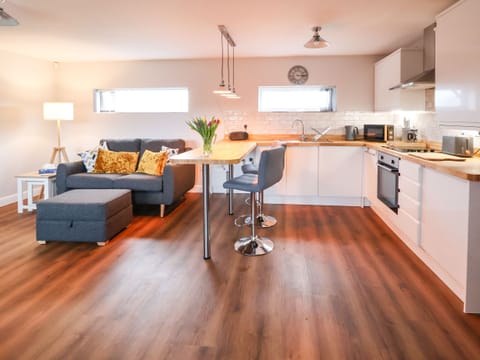 Fridge, electric kettle, toaster, cookware/dishes/utensils