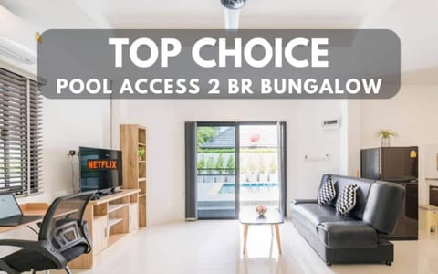 Standard Bungalow | Living area | 43-inch Smart TV with digital channels, TV