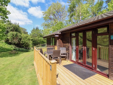 Cottage | Outdoor dining