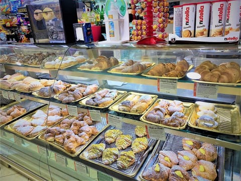 Daily local cuisine breakfast for a fee