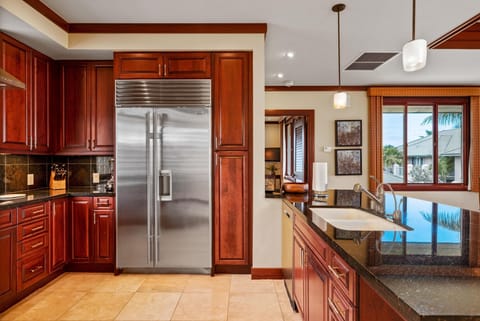 Condo, 3 Bedrooms | Private kitchen | Coffee/tea maker, fridge, oven, dishwasher