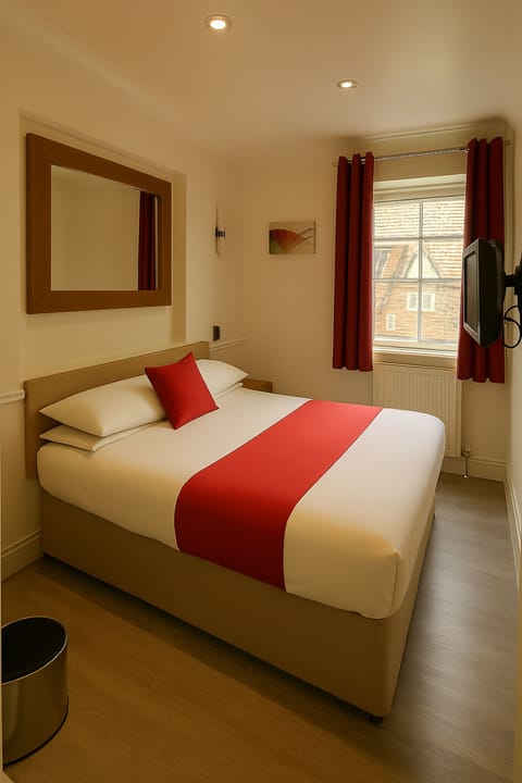 Standard Quadruple Room | Desk, iron/ironing board, free WiFi
