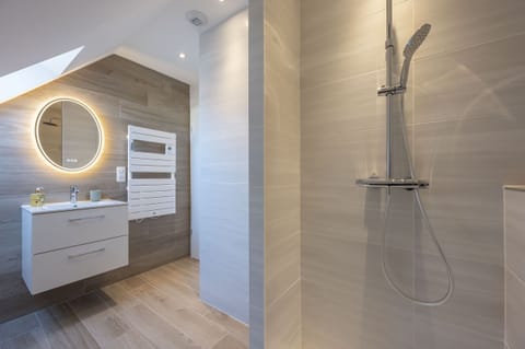 Duplex, Ensuite | Bathroom