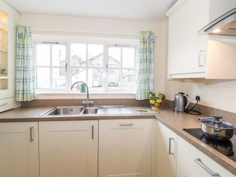 Fridge, dishwasher, electric kettle, toaster