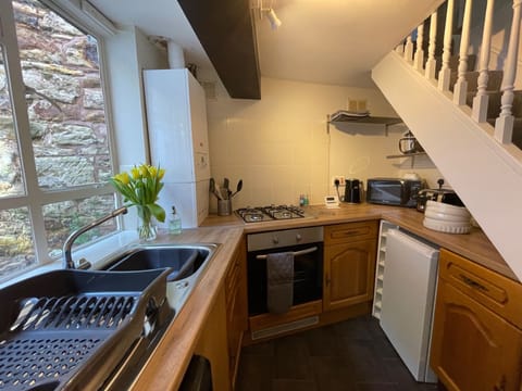 Classic Cottage, Private Bathroom | Shared kitchen