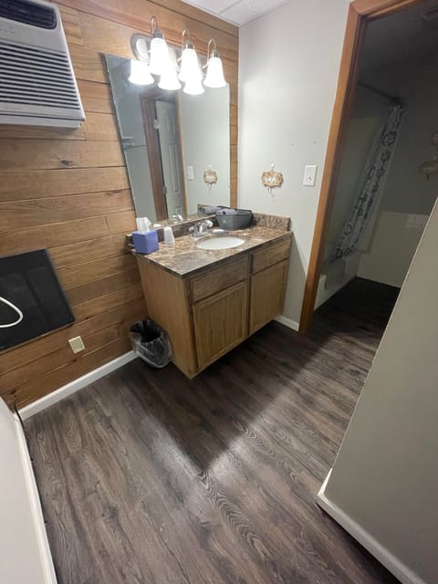 Free toiletries, towels, soap, shampoo