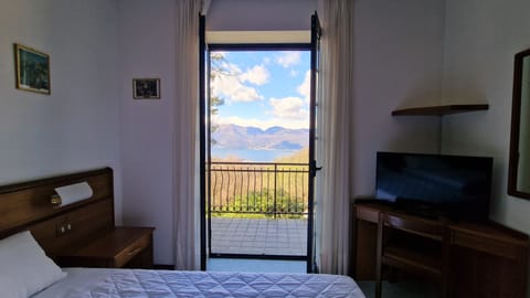 Panoramic Double Room, Balcony, Lake View | Premium bedding, down comforters, desk, iron/ironing board