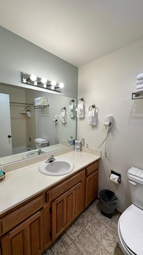Exclusive Double or Twin Room | Bathroom