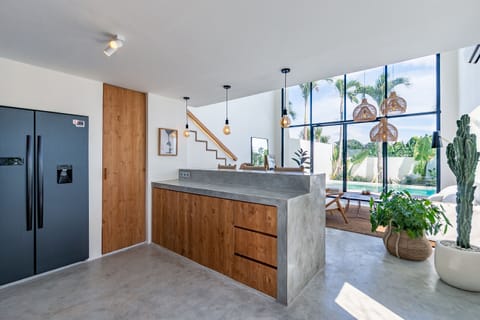 Superior Villa | Private kitchen | Fridge, stovetop, dishwasher, cookware/dishes/utensils