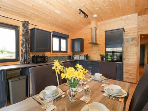 Fridge, dishwasher, electric kettle, toaster