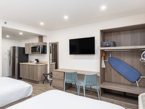 Superior Double Room | In-room safe, desk, laptop workspace, blackout drapes