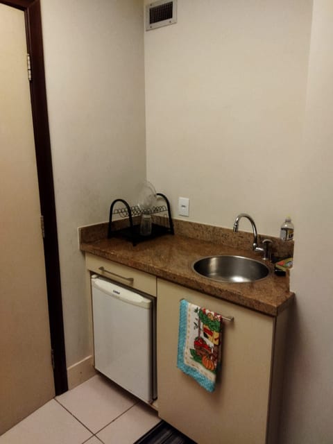 Apartment | 1 bedroom, blackout drapes, free WiFi, bed sheets