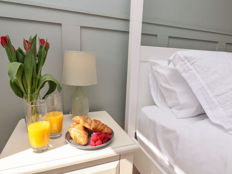 3 bedrooms, individually decorated, individually furnished, free WiFi