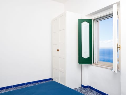 Panoramic House | 3 bedrooms, down comforters, in-room safe, iron/ironing board