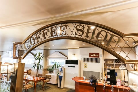 Coffee shop
