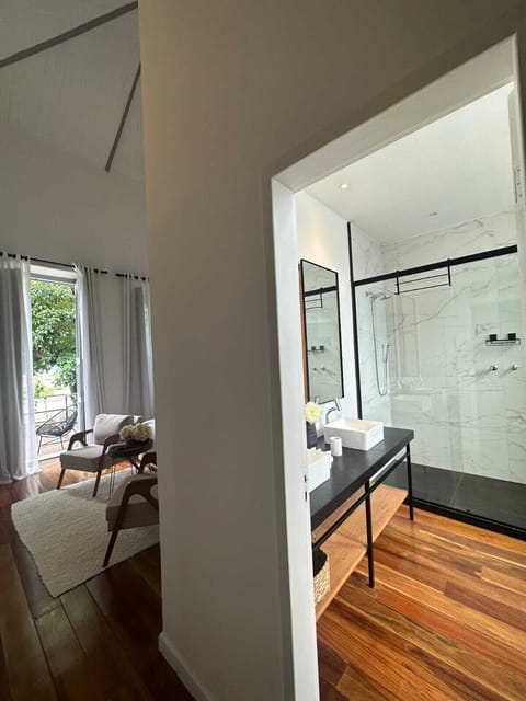 Room, 1 Queen Bed | Free WiFi