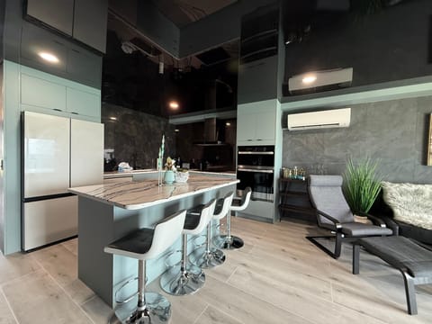 Condo, 1 King Bed with Sofa bed (The Summit 1305) | Private kitchen