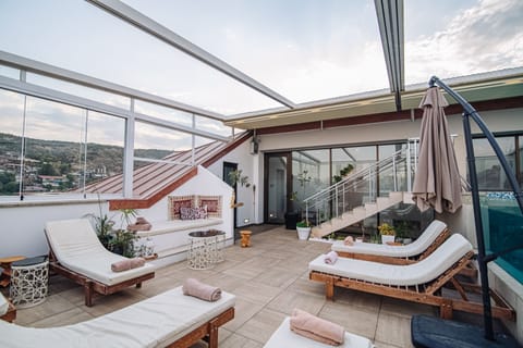 Outdoor pool, sun loungers