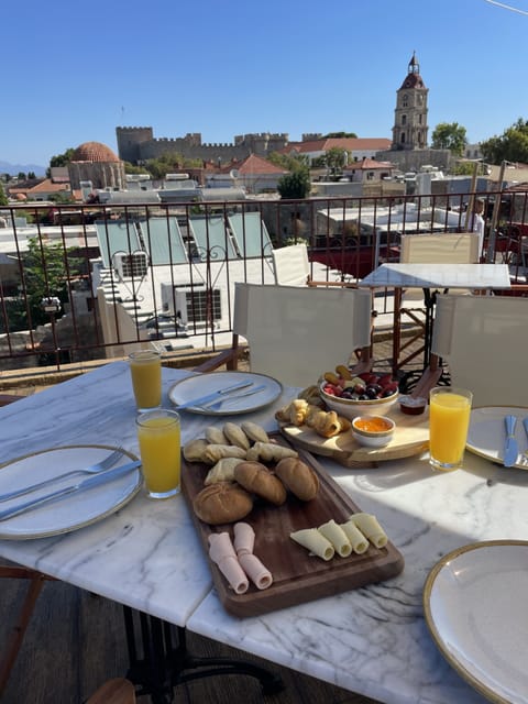 Daily continental breakfast for a fee