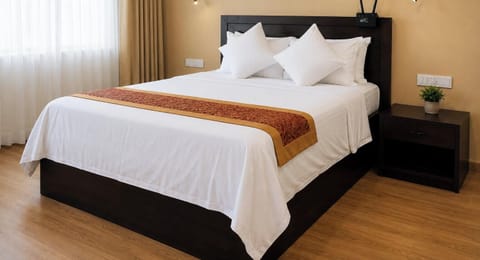 Deluxe Triple Room, Balcony, Mountainside | Select Comfort beds, minibar, desk, laptop workspace