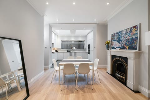 House | Dining