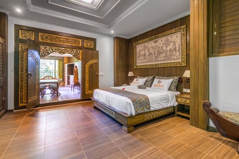 Honeymoon Suite | Desk, free WiFi