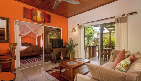 Villa, 1 Bedroom, Smoking, Balcony | Living room