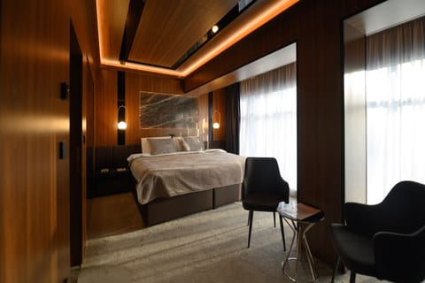 Deluxe Double Room | Frette Italian sheets, premium bedding, memory foam beds, minibar