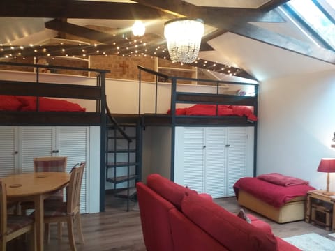 Cottage | 1 bedroom, desk, iron/ironing board, free WiFi