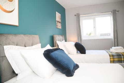 House | 3 bedrooms, iron/ironing board, free WiFi, bed sheets