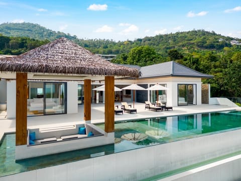 Executive Villa | Front of property