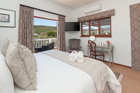 Superior Double Room | Egyptian cotton sheets, premium bedding, pillowtop beds, minibar