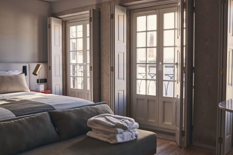Superior Suite 3.2 | Minibar, in-room safe, individually furnished, laptop workspace