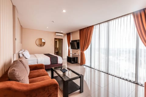 Deluxe Double Room | Desk, laptop workspace, free WiFi, bed sheets