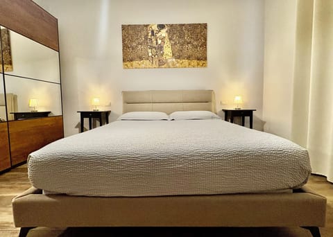 Deluxe Room, Non Smoking, Ensuite | Minibar, desk, laptop workspace, free WiFi