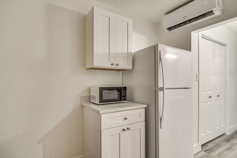 Apartment (0 Bedroom) | Interior