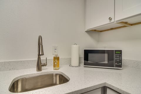 Apartment (0 Bedroom) | Interior