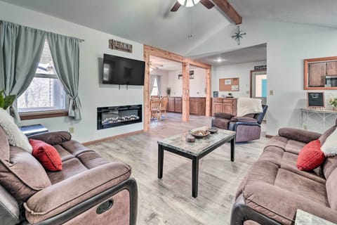 House (3 Bedrooms) | Interior
