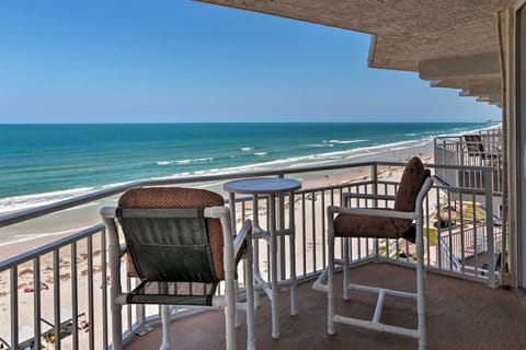 Apartment (2 Bedrooms) | Front of property