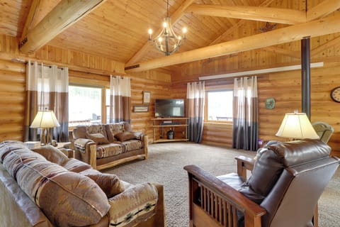House (4 Bedrooms) | Interior